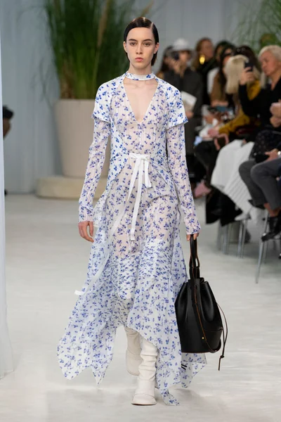 Look 13